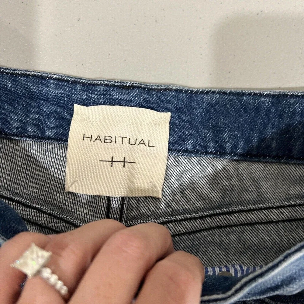 Habitual Jeans Women 26‎ Light Wash Distressed Pace Denim Straight Leg
